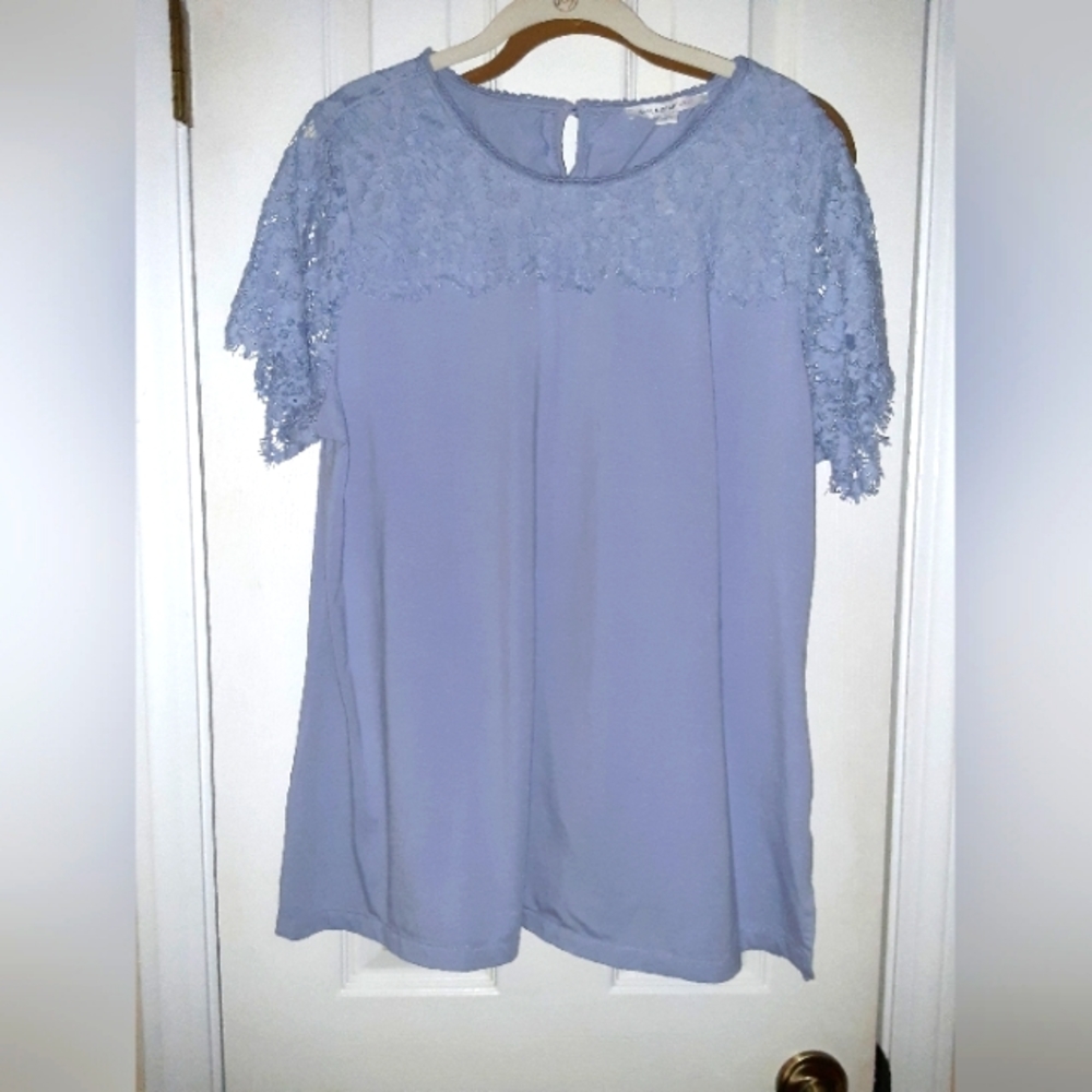 XL Isaac Mizrahi T-Shirt with Back Keyhole & Lace Details in Dusty Periwinkle